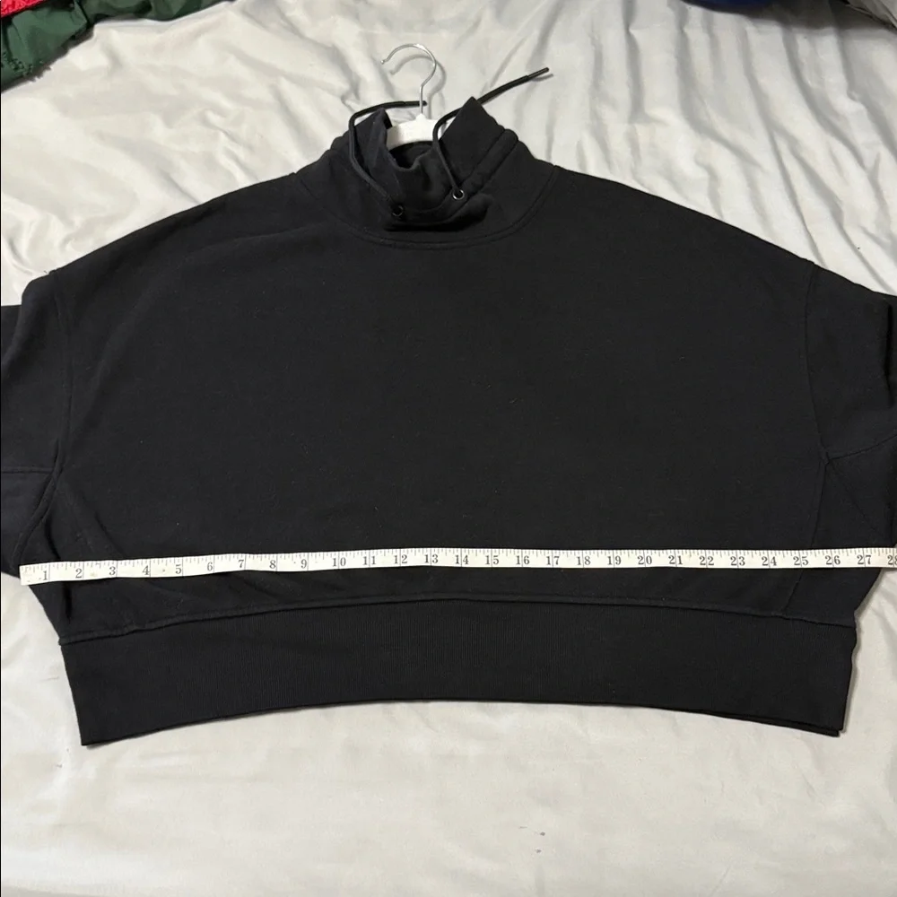 Womens Cropped Pullover - Picture 3 of 4